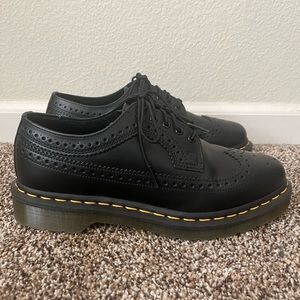 Dr. Martens 3989 Smooth Leather Brogue Oxford Shoes Black